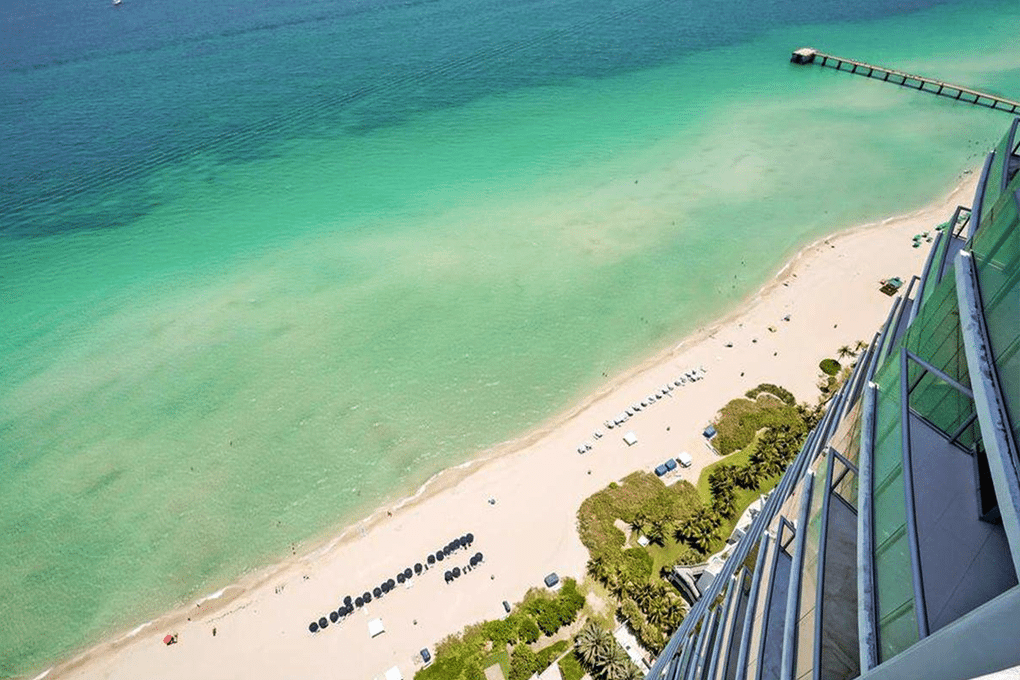  Jade Ocean Tower pampers its residents with breathtaking views of the pristine white sand beaches and dazzling Atlantic waters