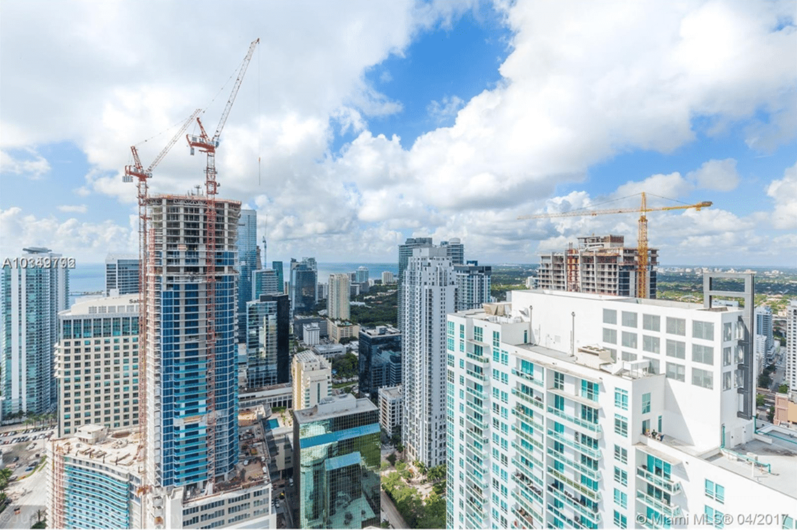 Condos For Sale At The Plaza on Brickell On The 49th Floor